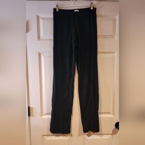 Danskin stretchy black pull on sweatpants L